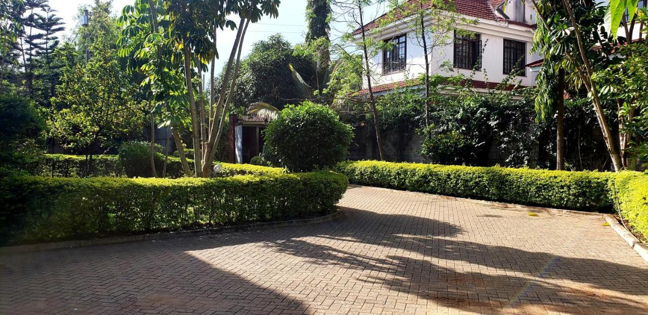 Family Nest Guesthouse Kisumu Extérieur photo