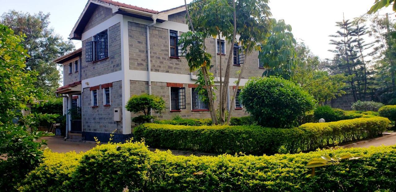 Family Nest Guesthouse Kisumu Extérieur photo