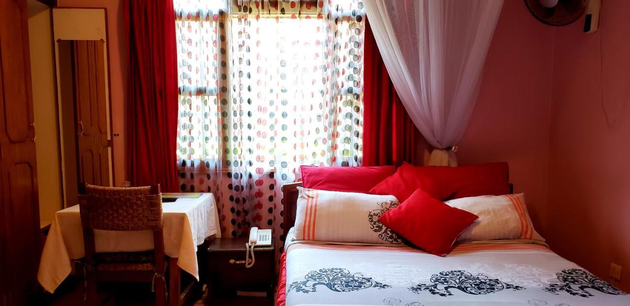 Family Nest Guesthouse Kisumu Extérieur photo